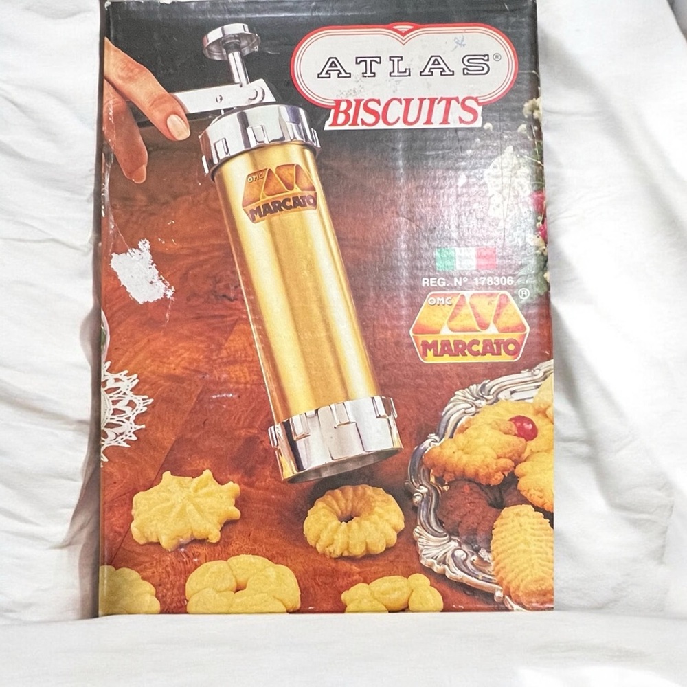 Vintage Marcato Atlas Biscuit Press - Gold